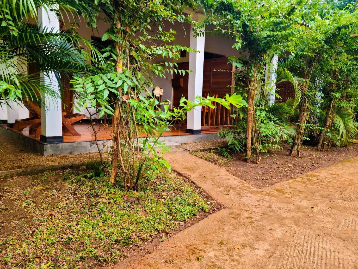 Woodholic Homestay Sigiriya Eksteriør bilde