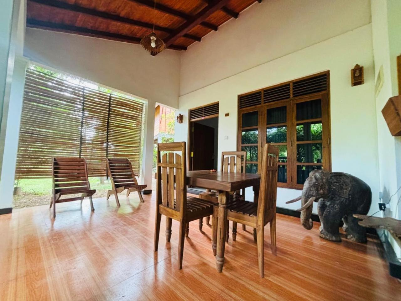 Woodholic Homestay Sigiriya Eksteriør bilde